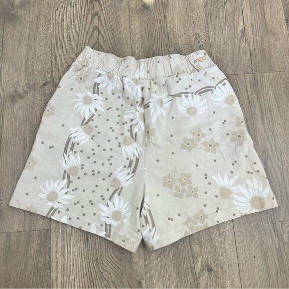 Nike Garden Party Shorts Sz Sm Tan Floral Activewear Athleisure - Picture 3 of 7